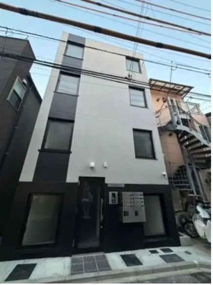 Ｙ’ｓ　Ｃｏｕｒｔ　Ｎａｋａｉ